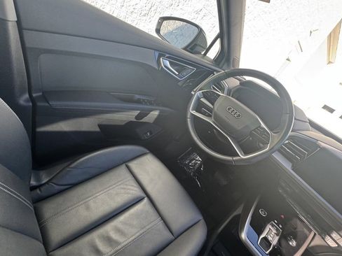 Used 2023 Audi Q4 e-tron Premium image 18