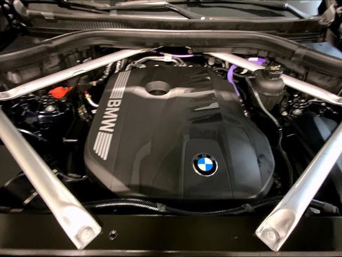 Used 2025 BMW X5 xDrive40i w/ M Sport Package image 30
