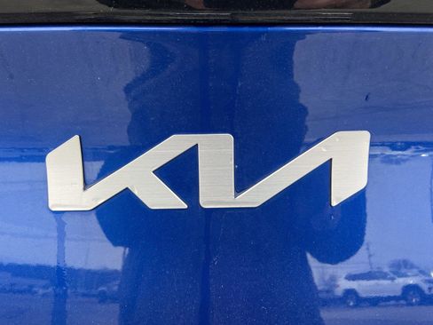 Used 2023 Kia Sportage EX image 10