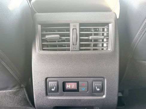 New 2025 Mitsubishi Outlander SEL image 23