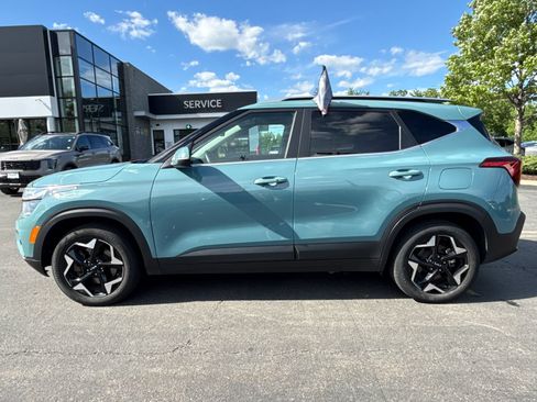 Certified 2024 Kia Seltos EX AWD/4WD image 10