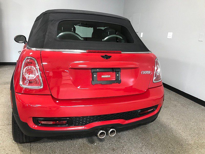 Used 2013 MINI Cooper S w/ Technology Pkg 2 FWD image 8