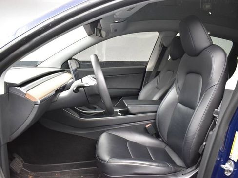 Used 2021 Tesla Model Y Long Range image 9