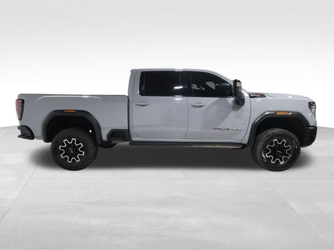 Used 2024 GMC Sierra 2500 AT4X AWD/4WD image 5