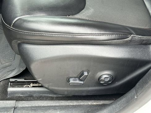 Used 2019 Jeep Cherokee Trailhawk image 14