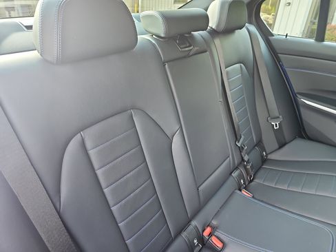 Certified 2025 BMW 330i Sedan w/ M Sport Package RWD image 13