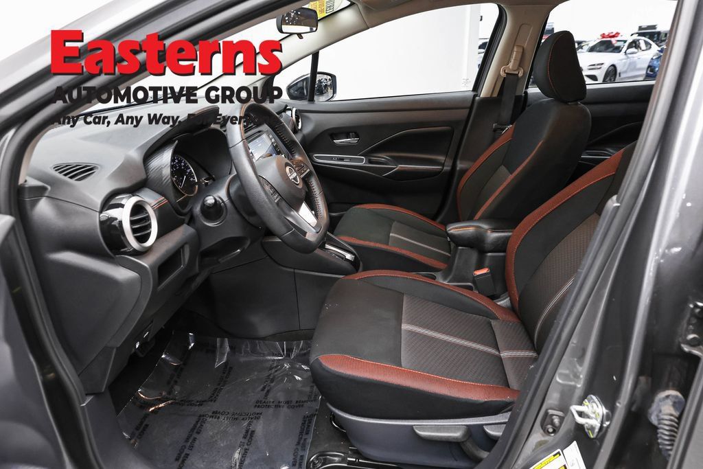 Used 2024 Nissan Versa SR FWD image 16