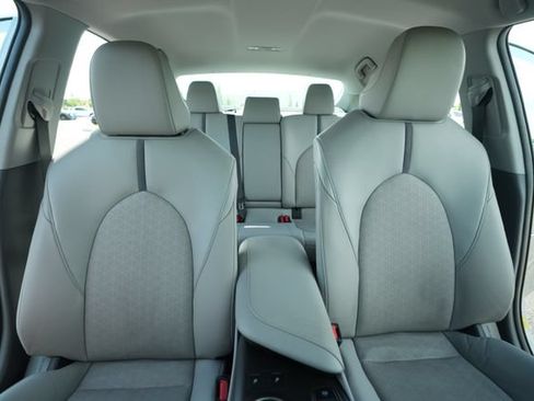 Used 2024 Toyota Camry XSE FWD image 38