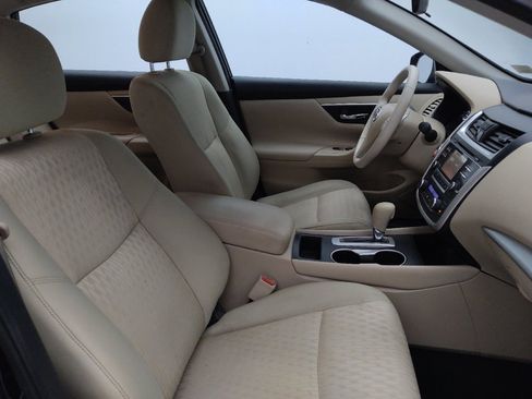 Used 2016 Nissan Altima 2.5 SV image 21