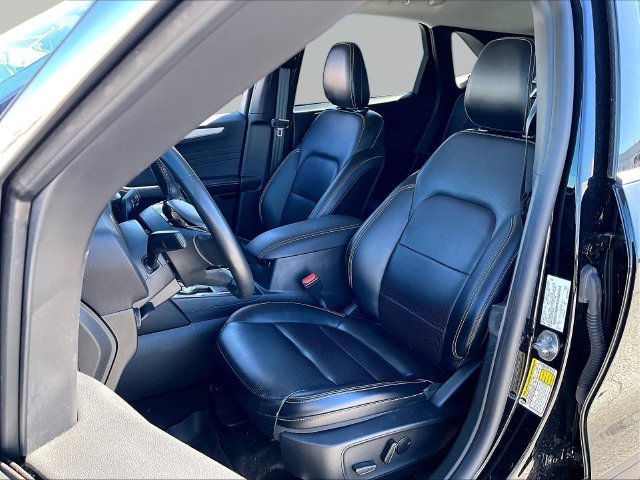 Used 2023 Ford Escape Platinum FWD image 10