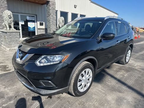 Used 2016 Nissan Rogue S w/ Appearance Package image 2