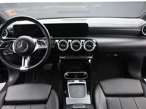 Used 2025 Mercedes-Benz CLA 250 image 10