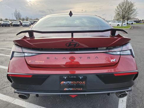 Used 2025 Hyundai Elantra N image 17