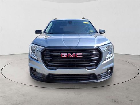 Used 2023 GMC Terrain SLT w/ Elevation Edition image 2
