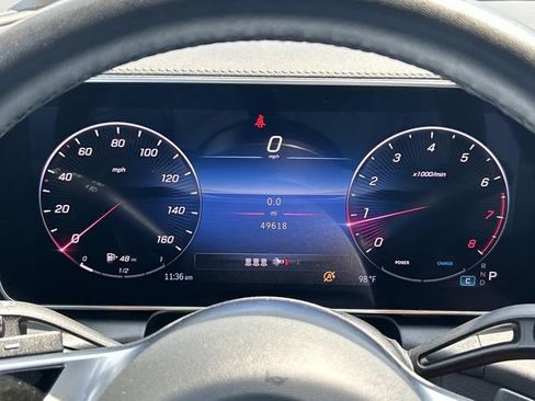 Used 2024 Mercedes-Benz GLC 300 4MATIC image 30