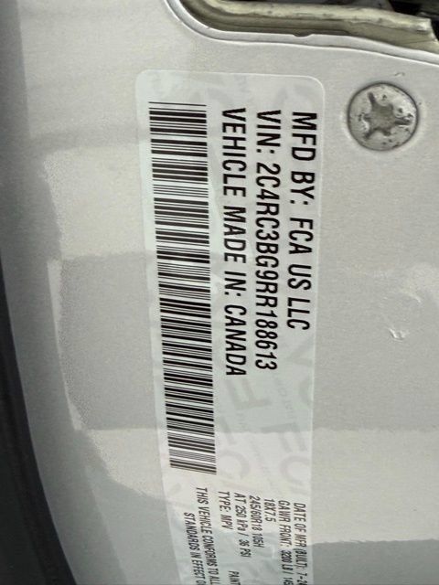 Used 2024 Chrysler Pacifica Touring-L AWD/4WD image 47