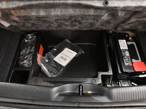 Used 2023 Dodge Charger SXT image 31