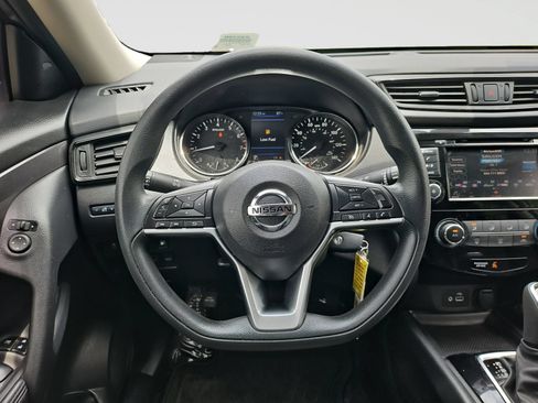 Used 2020 Nissan Rogue S FWD image 43