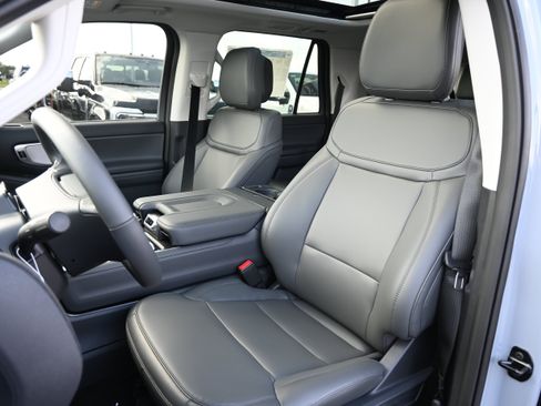 New 2027 Ford Expedition Max Active RWD image 33