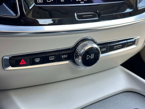 Used 2024 Volvo S60 B5 Plus image 25