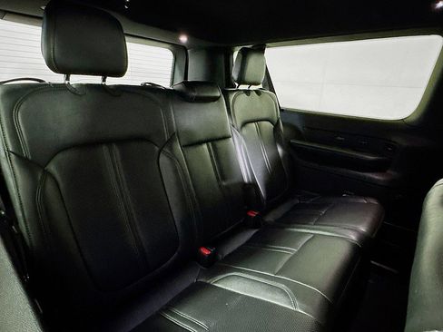 Used 2023 Jeep Wagoneer L Series III w/ Preferred Equipment Group image 28