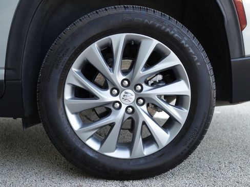 Used 2025 Buick Enclave Preferred w/ Power Package AWD/4WD image 44