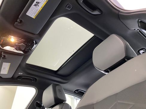 New 2026 BMW 540i xDrive w/ M Sport Package AWD/4WD image 15