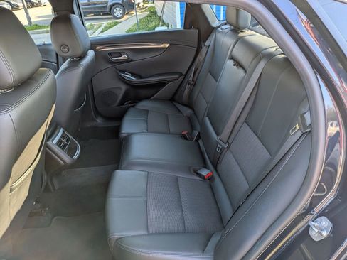 Used 2018 Chevrolet Impala LT FWD image 28