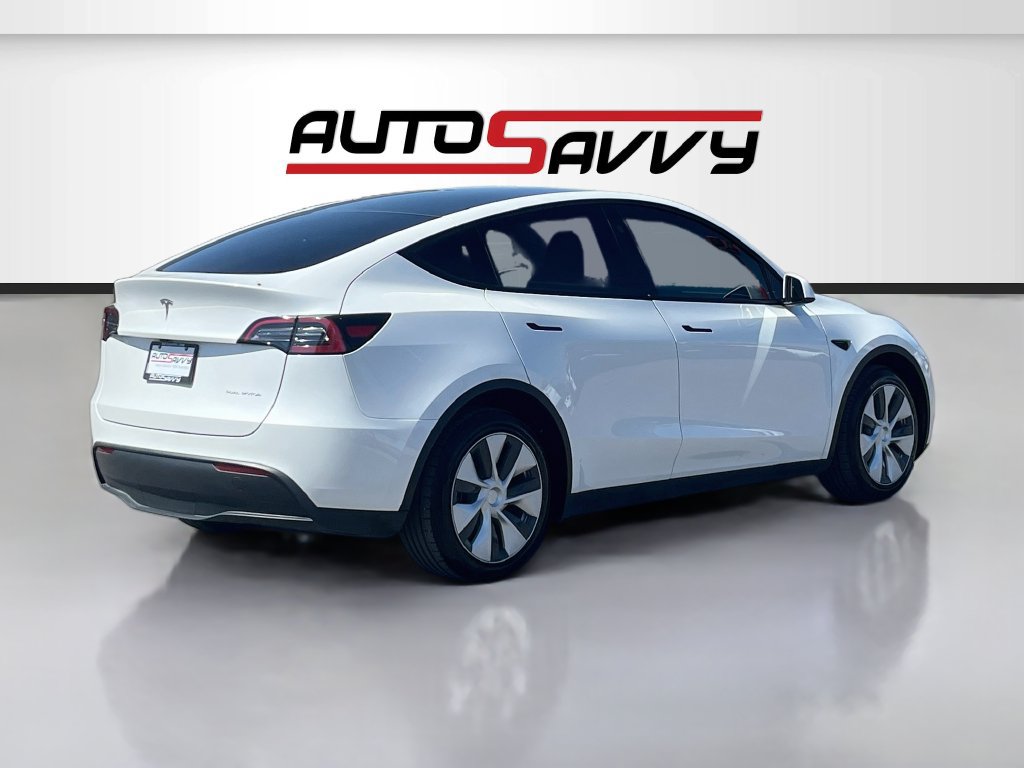 Used 2024 Tesla Model Y Long Range AWD/4WD image 7