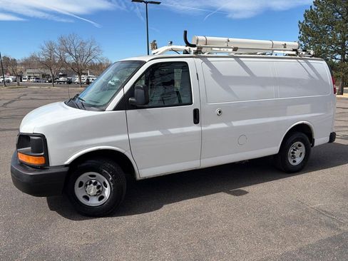 Used 2013 Chevrolet Express 2500 image 3