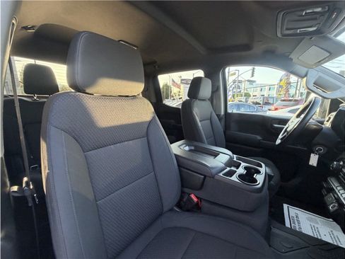 Used 2019 Chevrolet Silverado 1500 Custom w/ Custom Max Trailering Package AWD/4WD image 31