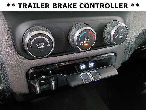 Certified 2019 RAM 3500 Big Horn AWD/4WD image 8