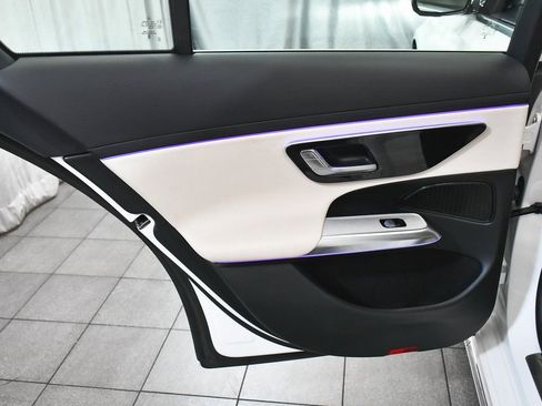 Used 2025 Mercedes-Benz E 450 4MATIC Sedan image 12