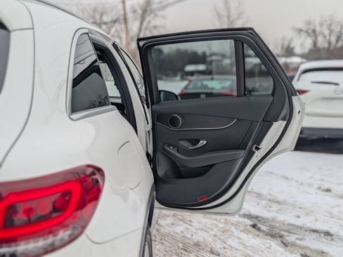 Used 2022 Mercedes-Benz GLC 300 4MATIC image 43