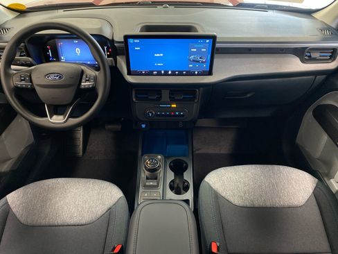 New 2026 Ford Maverick XLT image 18