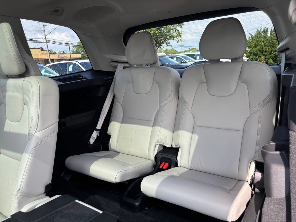 Certified 2024 Volvo XC90 T8 Ultimate w/ Protection Package Premier AWD/4WD image 25