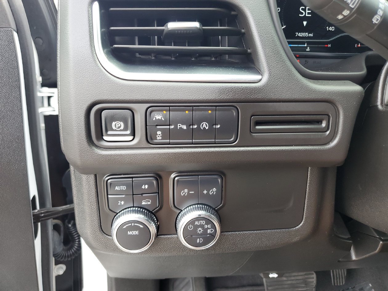 Used 2024 GMC Yukon SLT AWD/4WD image 29