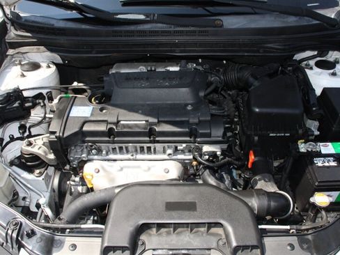 Used 2009 Hyundai Elantra GLS w/ Popular Equipment Pkg 2 FWD image 17