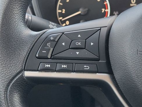 Used 2024 Nissan Altima 2.5 SV image 28