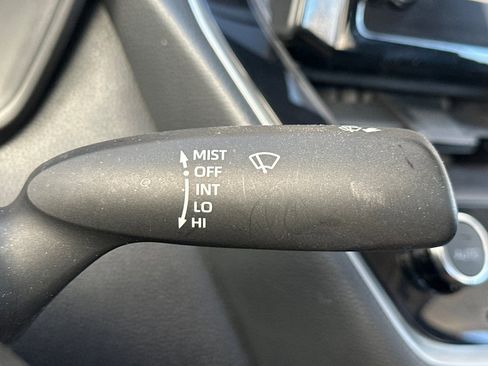 Used 2023 Toyota Corolla LE image 37