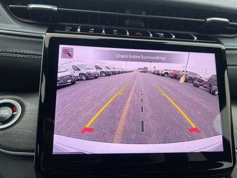 New 2025 Jeep Grand Cherokee Limited image 22