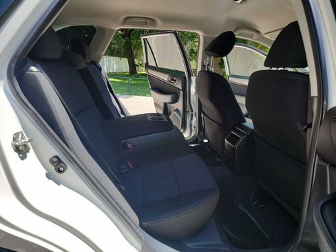 Used 2019 Subaru Outback 2.5i AWD/4WD image 35
