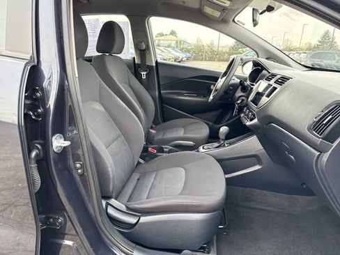Used 2015 Kia Rio LX image 9