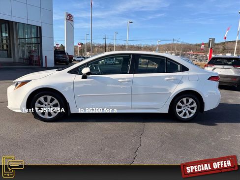 Used 2024 Toyota Corolla LE image 8