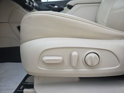 Certified 2022 GMC Acadia Denali w/ Denali Ultimate Package image 15