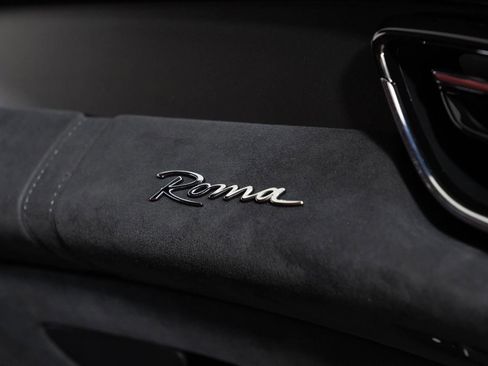 Used 2022 Ferrari Roma image 33