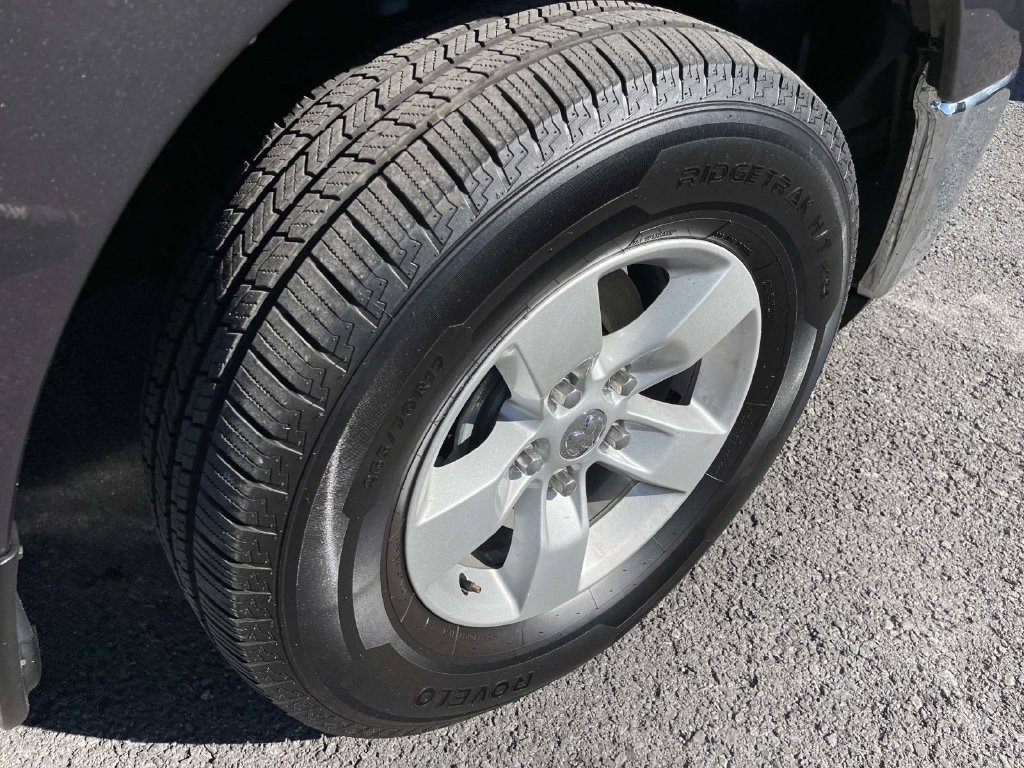 Used 2016 RAM 1500 Classic SLT AWD/4WD image 31
