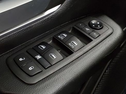 Used 2021 RAM 1500 Big Horn image 28