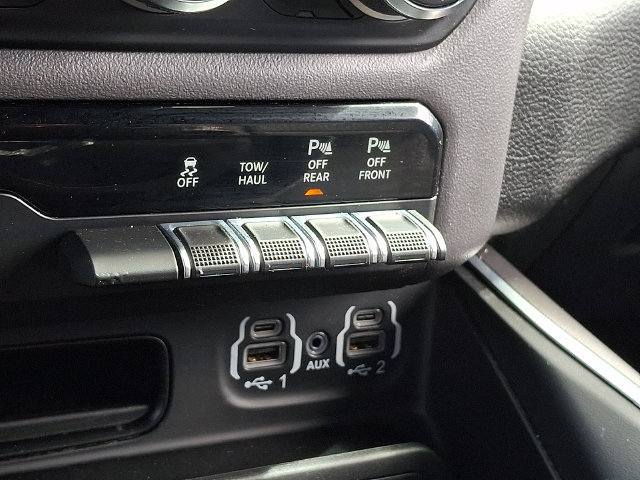 Used 2023 RAM 1500 Big Horn AWD/4WD image 24