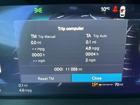 Certified 2025 Volvo XC60 B5 Plus image 21